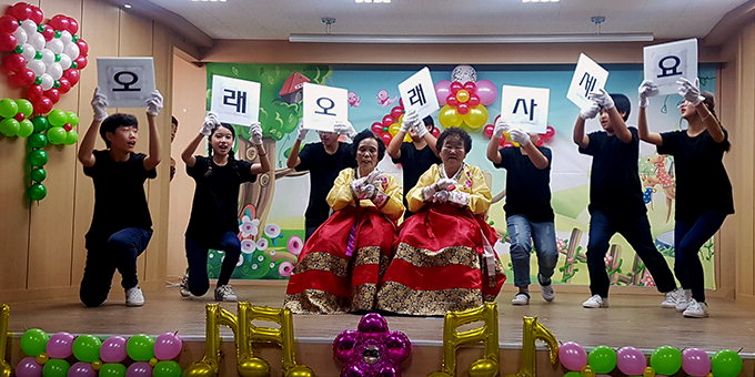 79세·82세 할머니의 初校 졸업학예회