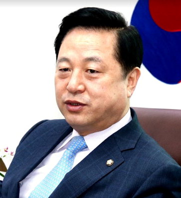 민주당 김두관 의원 “우리 지방자치 현실은 2할자치…지방정부 자율성 시스템적으로 보장돼야 국가경쟁력 높아져”