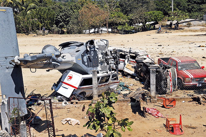 멕시코 지진피해 시찰 헬기 추락