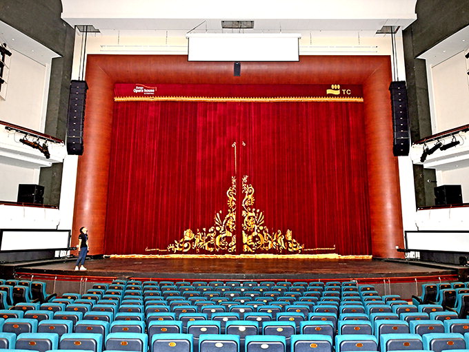 “나는 현실과 환상의 경계에 서있다”