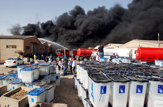 재개표 앞둔 이라크 총선 투표함 보관창고 불