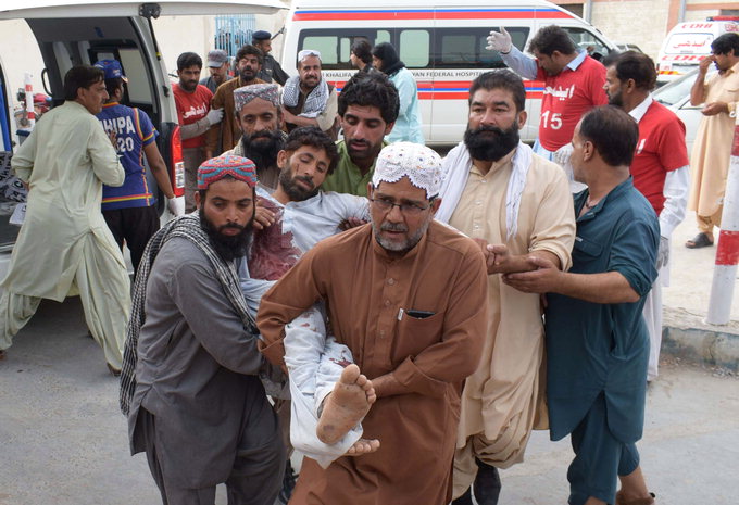 파키스탄 유세장 자폭테러…128명 사망