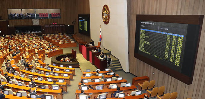 강석호 외통위원장 “한반도 정세 등 급변해 막중한 책임감”