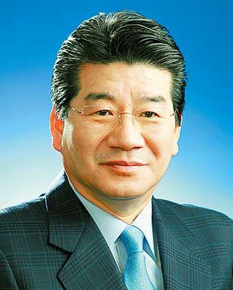 강석호 외통위원장 “한반도 정세 등 급변해 막중한 책임감”