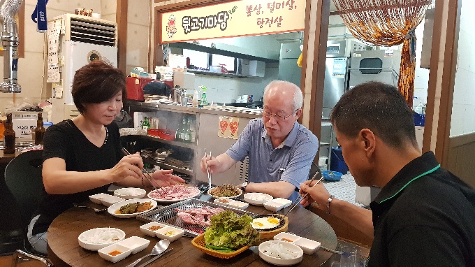 [구미의 맛집]뒷고기 마당...참숯에 구워먹는 다섯부위의 식감 매니아도 즐겨찾아