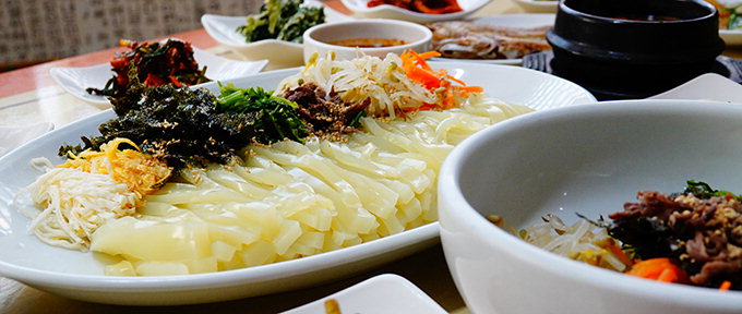 용궁 순대·연탄 석쇠 오징어 불고기·청포묵·토끼간빵 ‘용왕님도 반한 맛’