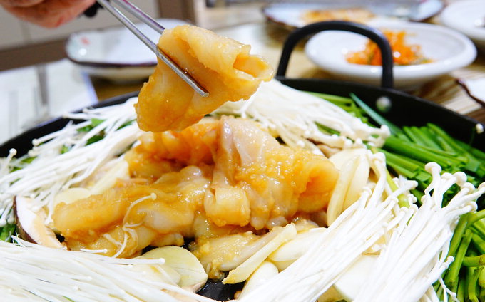 용궁 순대·연탄 석쇠 오징어 불고기·청포묵·토끼간빵 ‘용왕님도 반한 맛’