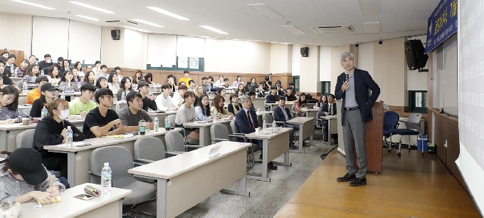 이시원 부천 회장, 영남대 인문학 강좌 지원...첫 강의 이진우 포스텍 교수