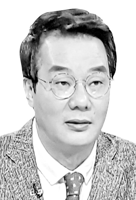 [송국건정치칼럼] 업무추진비 논란, 文정부답게 처리해야