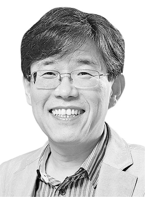 [토요단상] ‘전쟁과 평화’, 그리고 역사