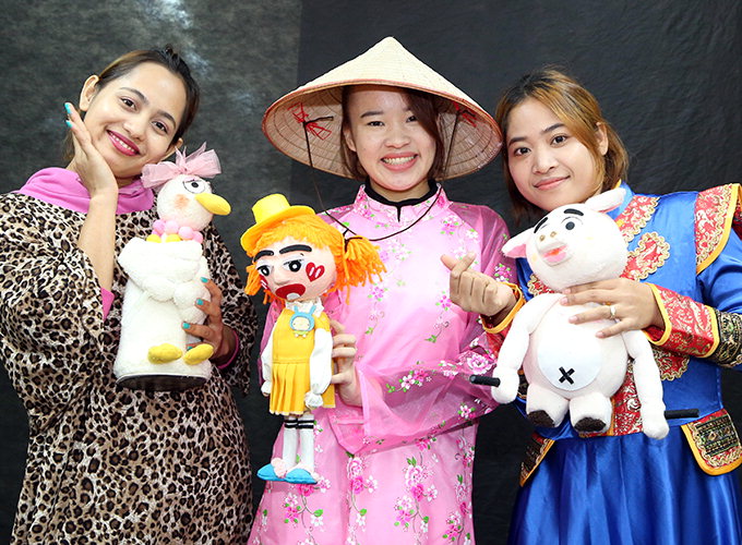 [토요화제] 베트남 결혼이주여성 황티즈씨 “인형극 통해 다문화 이해 넓어졌으면”