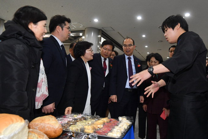‘다육이’‘특화음식’ 등 이색 창업부스에 발길 이어져
