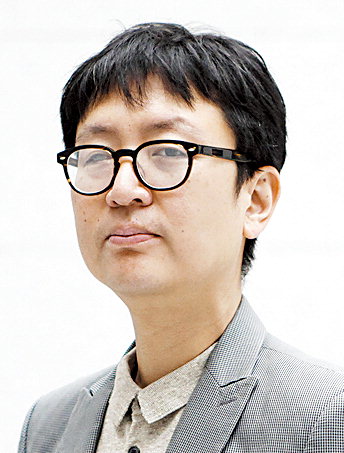 [문화산책] 아주 다른 두 교황 이야기