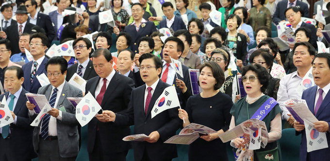 최경환 정치생명 위기…김재원 의원은 기사회생 가능성