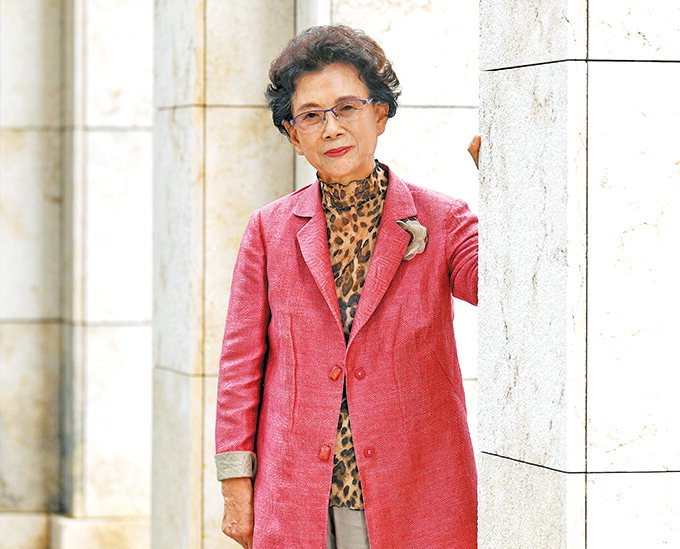 [이사람] 이선영 시인