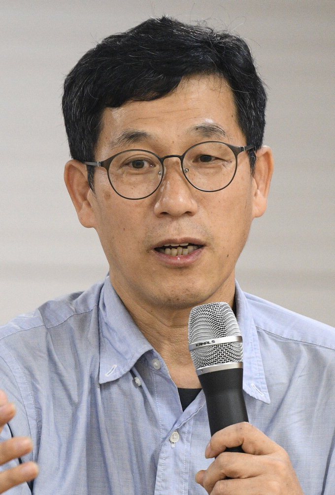 진중권 교수 “조국사태, 진영 아닌 공정성·정의의 문제”