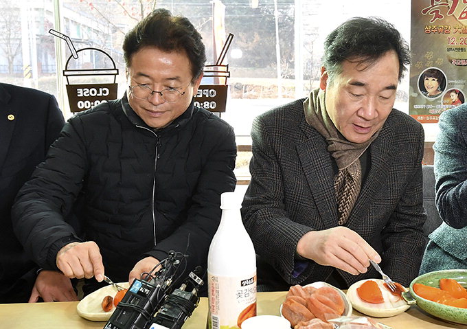 상주 온 李 총리에 영일만 횡단구간 고속도 등 현안 건의