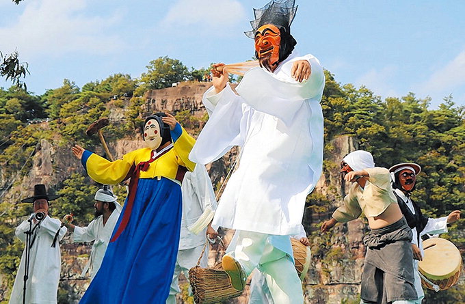 ‘한국의 탈춤’ 내년 유네스코 문화유산 등재 추진