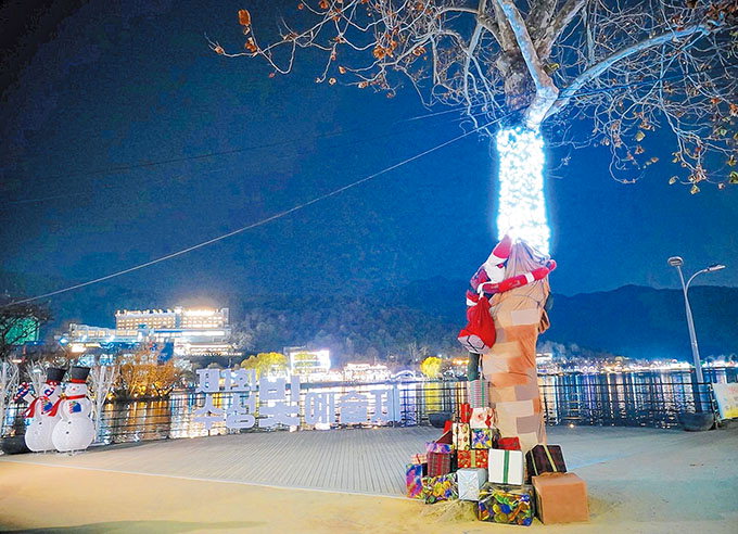 獨에서 온 백사자, 산타·동물 빛축제, 별빛 동화마을…즐겁고 반짝이는 연말