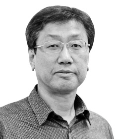 [월요칼럼] 어즈버 태평연월이여