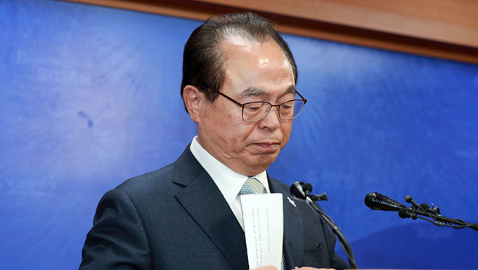 안희정에 이어…與 광역단체장 性문제로 또 낙마