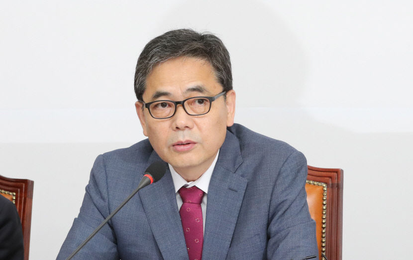 미래통합당 곽상도밖에 없나 대여 저격수 인물난