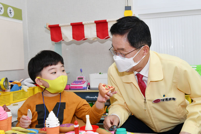 [토크 人사이드] 취임 2주년 임종식 경북도교육감 작은 학교 살리기 자유학구제 성과…9월 2학기부터 경북형 원격수업