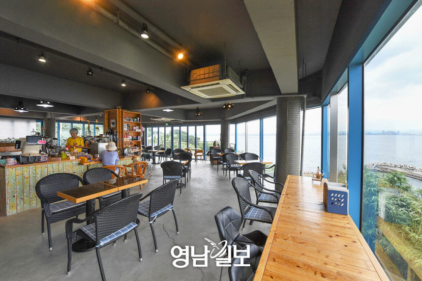 [스토리텔링 2020] 포항 12경 둘레 맛 기행 바다와 커피, 사람 냄새나는 감성공간 카페 마레