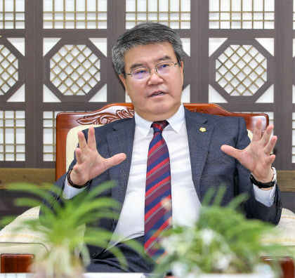 2020090101000036800000781