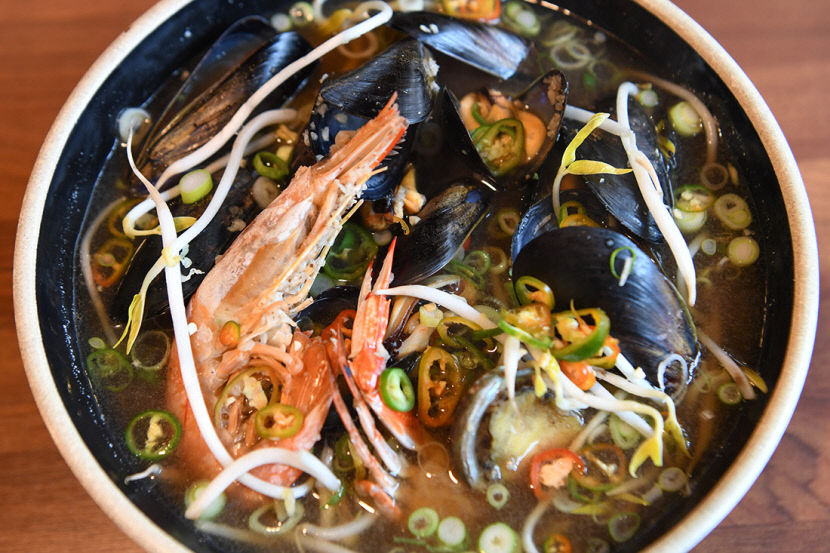 [스토리텔링 2020] 포항 12경 둘레 맛 기행 넉넉한 시장 인심을 닮은 효자동 쌀국수 米