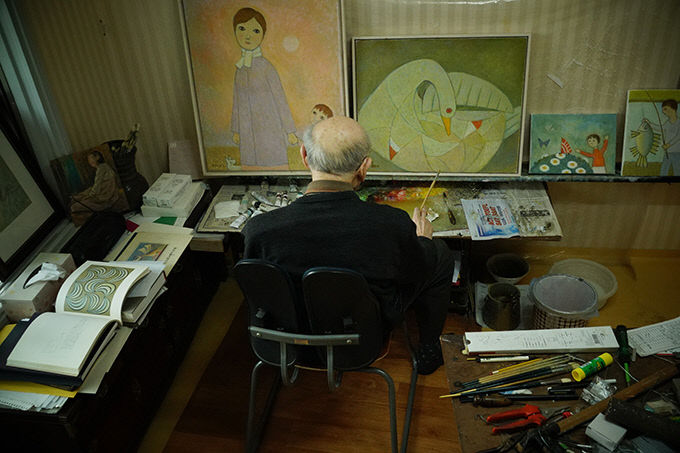 한 그림 풍에 갇히면 그림 그리는 기계…해마다 봄 오듯 성실히 그려왔다