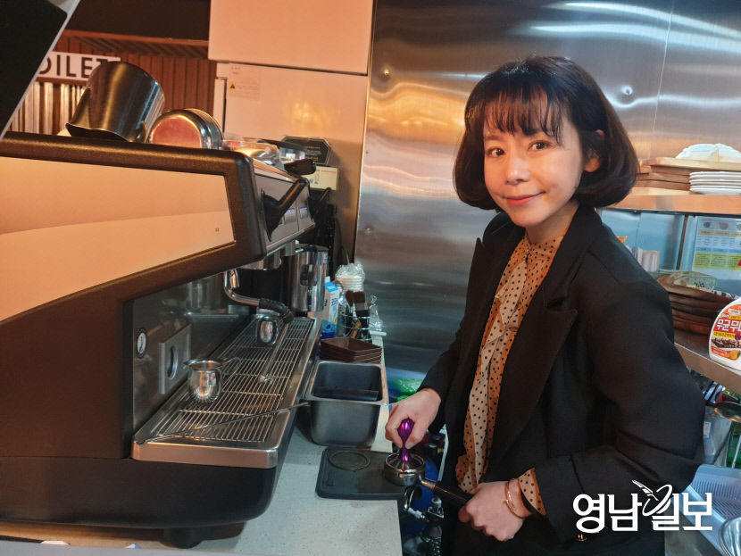 영화배우 신이, 신이내린닭으로 고향 대구서 치킨사업 본격화