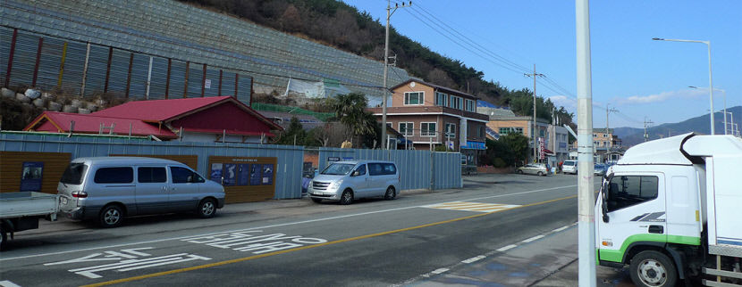 [주말& 여행] 전남 광양 진월면 망덕포구와 윤동주 길…강이 끝나고 바다가 시작되는 곳, 어둠 속 시인의 詩도 빛을 찾았다