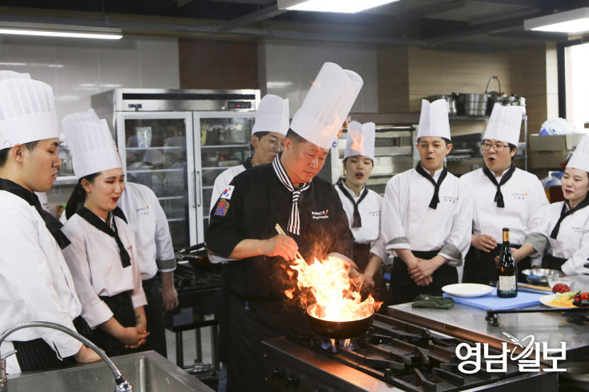 2021022601000941000039402