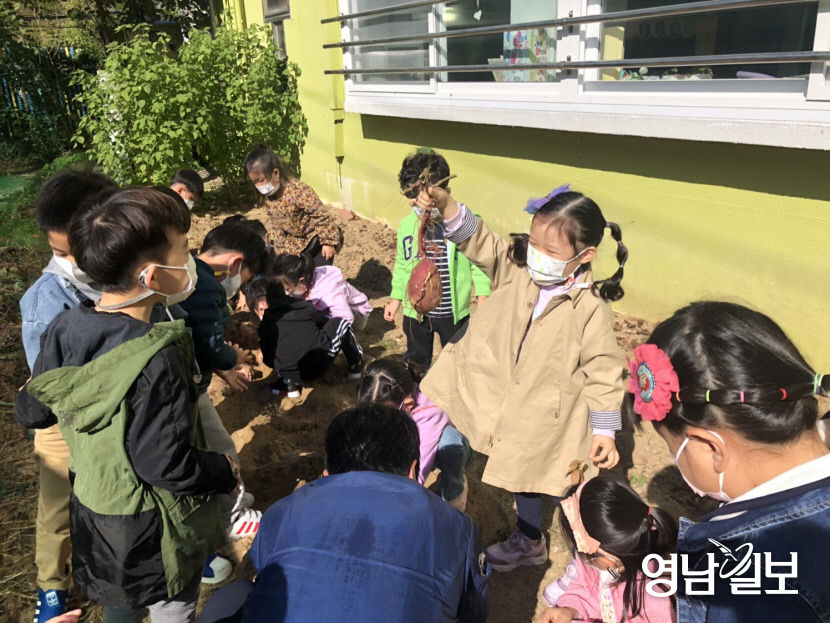 2021031501000553200022571