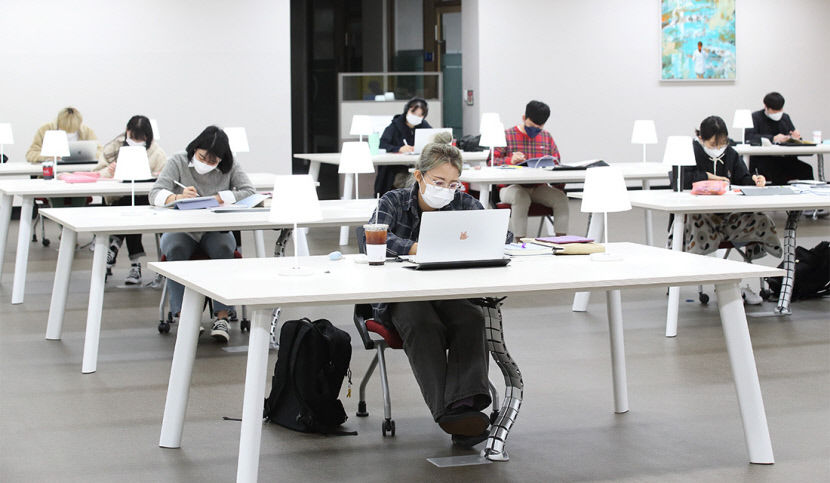 2021031901000736100030181