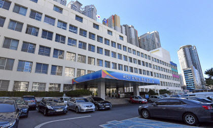 생후 5개월 아이 내버려 두고 떠난 30대에 집행유예 선고