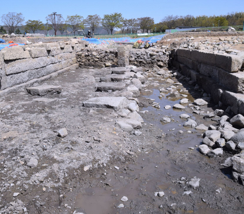 2021042701000945600038851