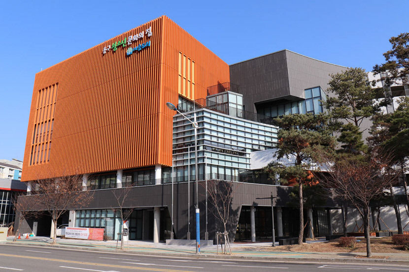 2021050201000004200000231