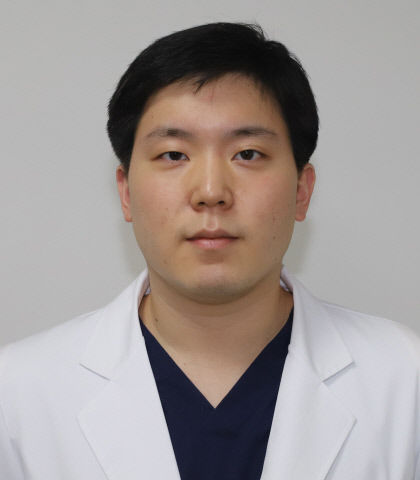 [전문의에게 듣는다] 뇌하수체 종양…콧속 내시경 넣어 흉터없이 안전하게 치료