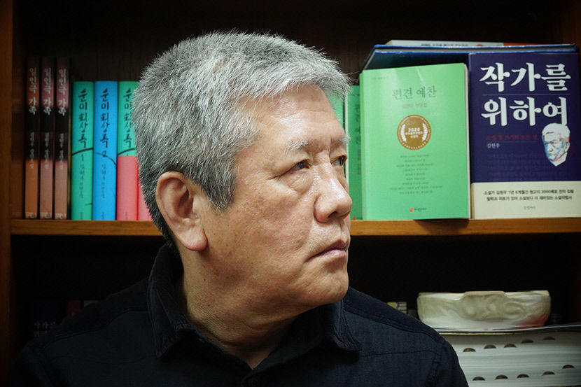 [人生劇場 소설 기법의 인물스토리] 소설가 김원우 2...세상 알지도 못하는 유튜버가 판쓸이하는 세상, 소설에 환멸을 느낀다