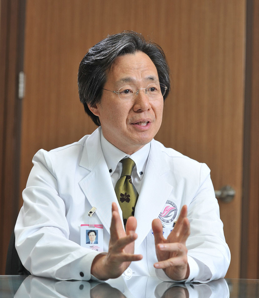 [이영란의 스위치] 정은경에게 자리 물려주고 대학 돌아간 정기석 前 질병관리본부장 정부의 코로나 대처 점수는...