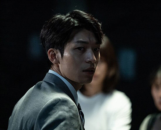 미드나이트(권오승.연출)_스틸컷(위하준)