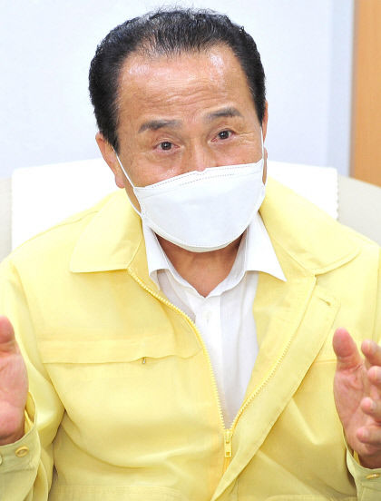 김영만 군위군수 인터뷰 대구시 편입 무산되면 통합신공항 사업도 불가능