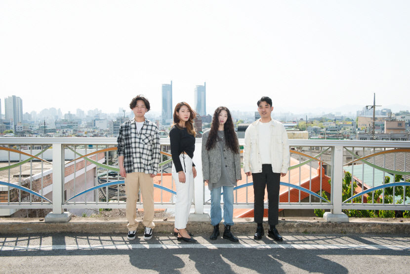 대구 하드록밴드 아프리카와 전북 대표 팝그룹 고니밴드의 무대..콘서트 추억만들기