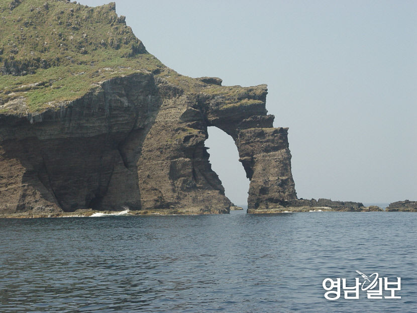 [울릉도·독도 파노라마 (7)] 독도 알고 방문하자-(상) 탐방 후 반드시 명예주민증 발급을