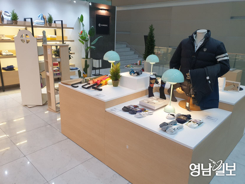 2021083001000925400038752