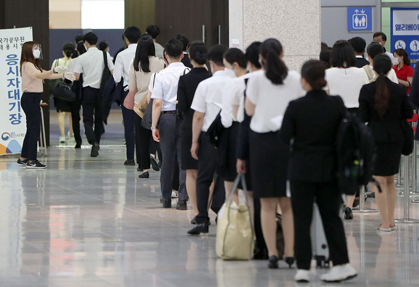 2021090101000037700000762