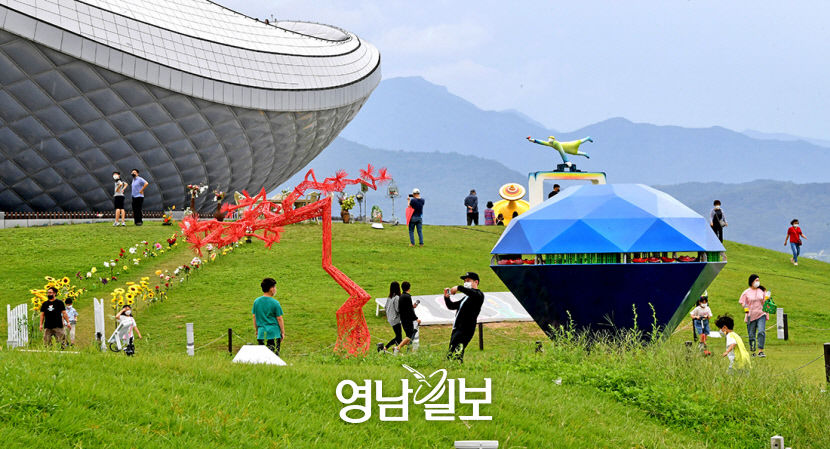 [포토뉴스] 예술을 담고 달성을 품은 대구현대미술제 개막