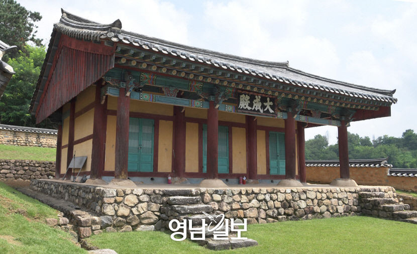 [이야기 따라 상주 여행 .11] 상주향교, 고려 말 최자의 보한집 최초의 기록...창건은 훨씬 이전 추정
